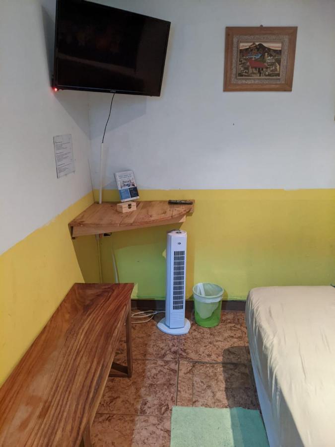 Guesthouse Casa Lapa2 알라후엘라 외부 사진