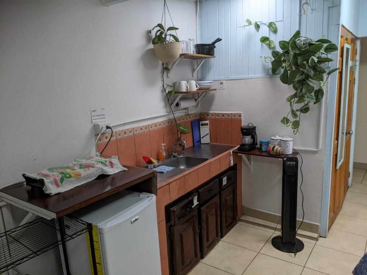 Guesthouse Casa Lapa2 알라후엘라 외부 사진