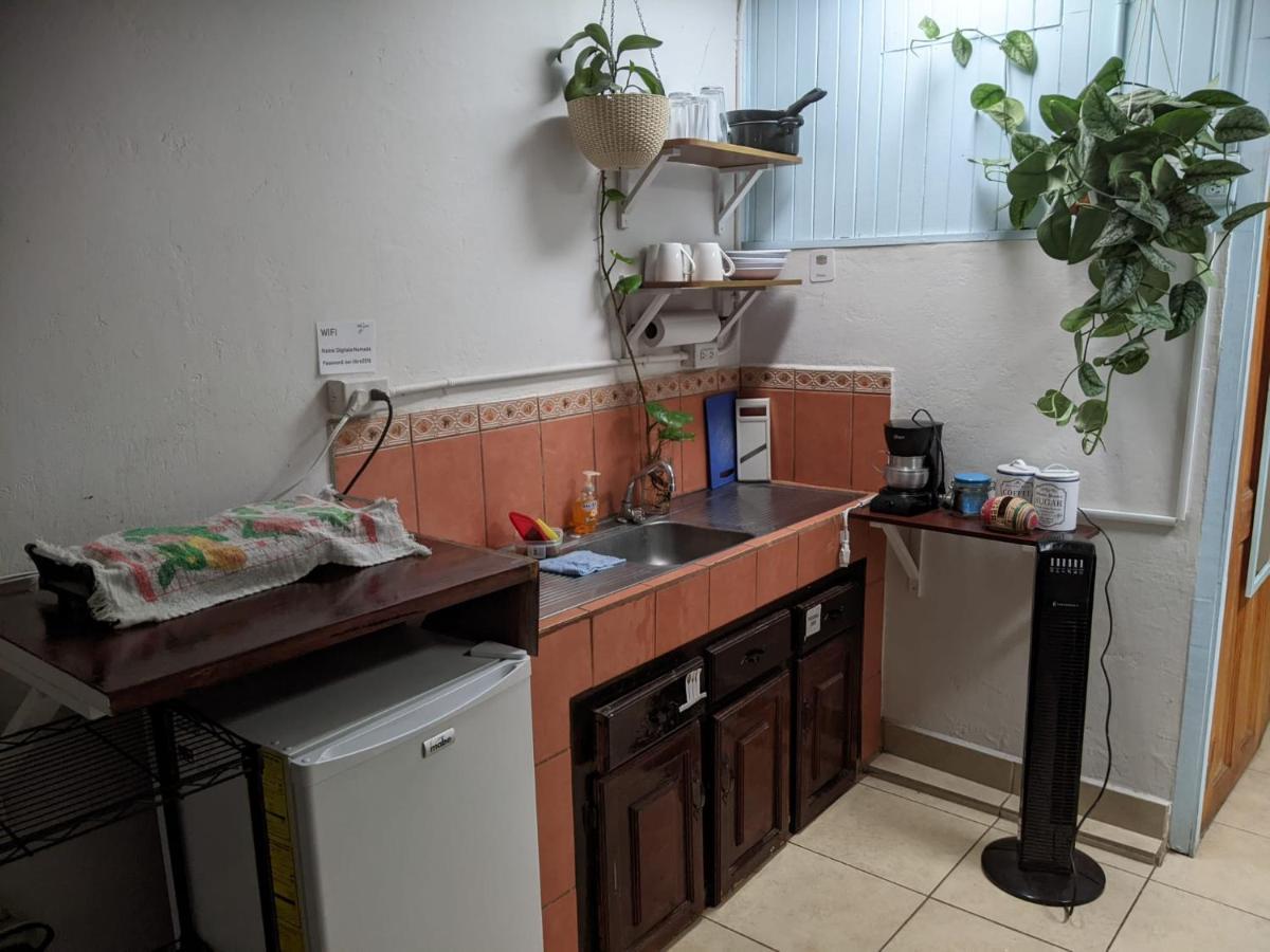 Guesthouse Casa Lapa2 알라후엘라 외부 사진